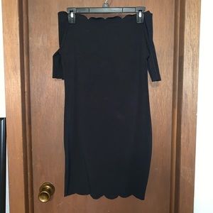 Black off the shoulder body con dress